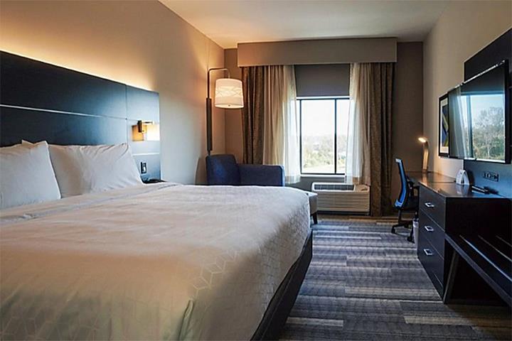 Holiday Inn Express & Suites, Franklin Berry Farms - Franklin, TN